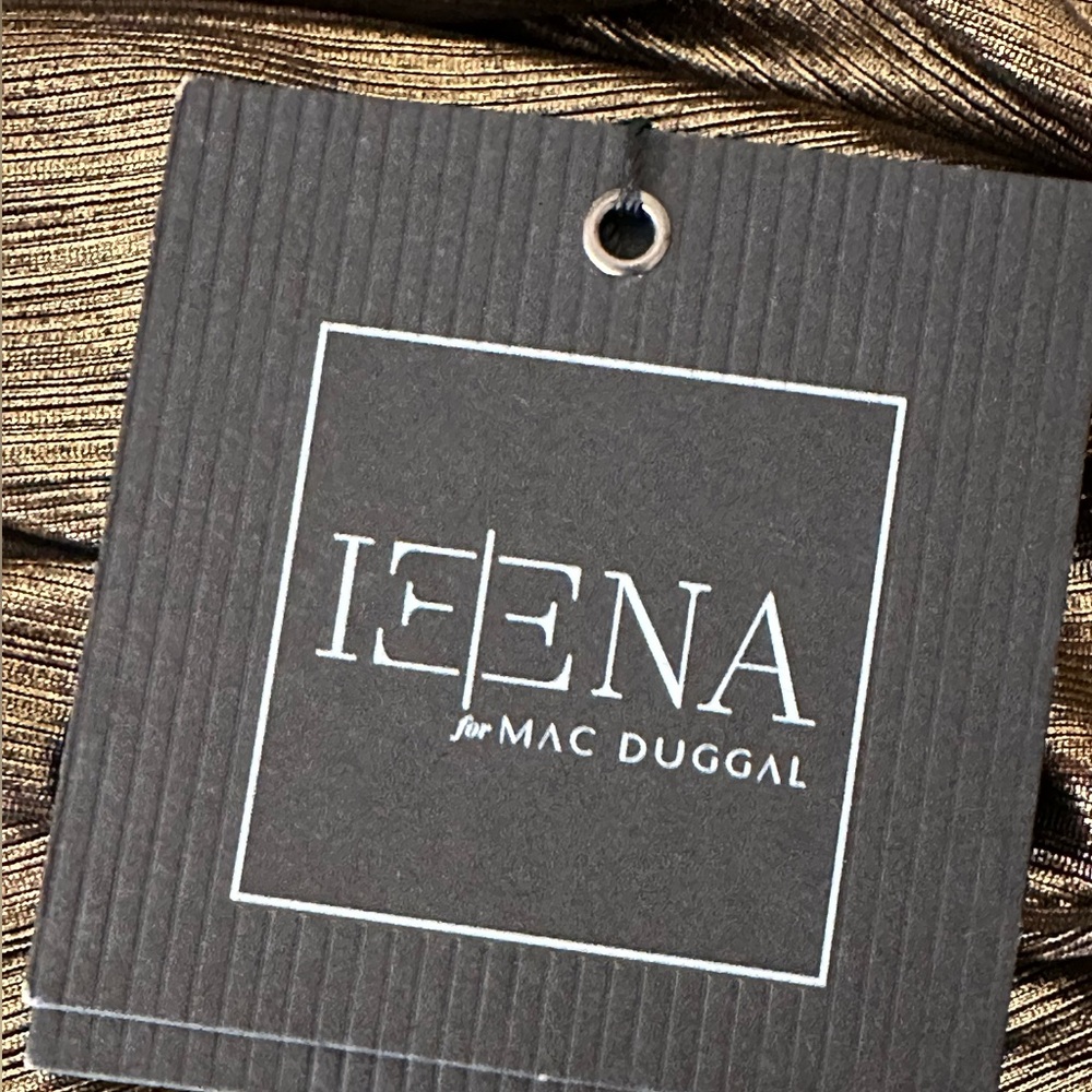 IEENA Mac Duggal Metallic V Neck Sleeveless Gown; Size 8 - Picture 8 of 12